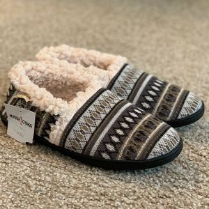 Minnetonka Lined Slippers (XL 9.5 - 10.5)